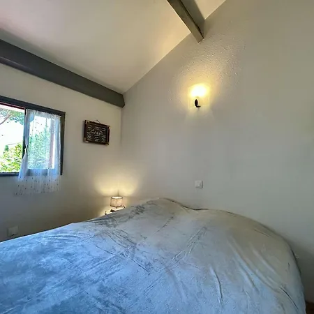 Maison 3 Pieces Pres De La Avec Climatisation Et Parking - Cyprien - Fr-1-225d-222 *